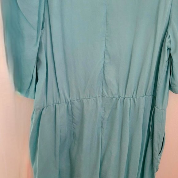 Eloquii Sculpted Sleeve Cropped Jumpsuit - Picture 4 of 8